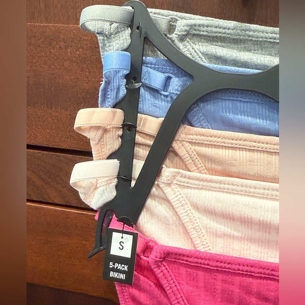 Steve Madden NWT Size S 5Pk Pinks, Blue, Gray, & Cream Ribbed Panties (I032) - Picture 4 of 10